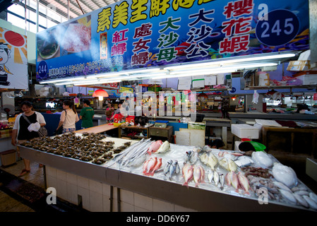 Donggang fish and seafood market. A popular destination for locals and ...