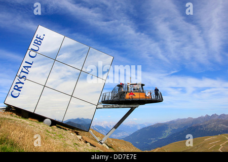 Aussichtspunkt und Crystal Cube in den Bergen bei Fiss, Servaus, Ladis Stock Photo