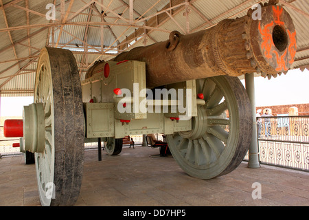 The Jaivana, e world's biggest wheeled cannon ever made. Stock Photo