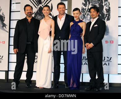 Tokyo, Japan. 28th Aug, 2013. (L to R) Director James Mangold, casts Rila Fukushima, Hugh Jackman, Tao Okamoto and Hiroyuki Sanada attend the Japan premiere promoting ''The Wolverine'' at Roppongi Hills on August 28, 2013 in Tokyo, Japan. Credit:  Junko Kimura/Jana Press/ZUMAPRESS.com/Alamy Live News Stock Photo