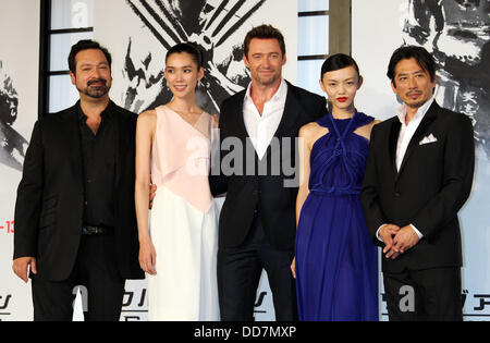 Tokyo, Japan. 28th Aug, 2013. (L to R) Director James Mangold, casts Rila Fukushima, Hugh Jackman, Tao Okamoto and Hiroyuki Sanada attend the Japan premiere promoting ''The Wolverine'' at Roppongi Hills on August 28, 2013 in Tokyo, Japan. Credit:  Junko Kimura/Jana Press/ZUMAPRESS.com/Alamy Live News Stock Photo