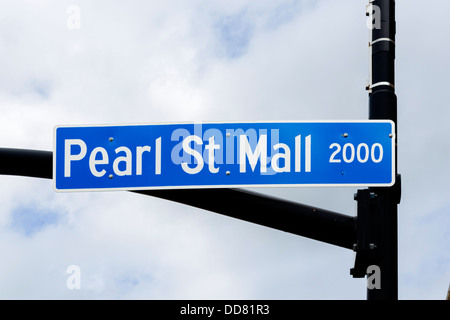 Pearl Street Mall street sign in downtown Boulder, Colorado, USA Stock Photo