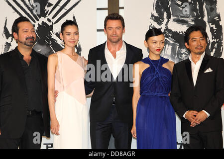 James Mangold, Tao Okamoto, Hugh Jackman, Rila Fukushima, Hiroyuki Sanada, Aug 28, 2013 : Actor Hugh Jackman, actress Rila Fukushima, director James Mangold, actress Tao Okamoto and actor Hiroyuki Sanada attend 'The Wolverine' Japan Premiere at the Roppongi Hills on August 28, 2013 in Tokyo, Japan Stock Photo