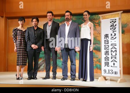 Tokyo, Japan. 29th Aug, 2013. (L-R) Rila Fukushima, Hiroyuki Sanada, Hugh Jackman, James Mangold, Tao Okamoto, Aug 29, 2013 : Hollywood actor Hugh Jackman attends a news conference to promote his latest movie 'The Wolverine' in Tokyo on August 29, 2013. Credit:  Yohei Osada/AFLO/Alamy Live News Stock Photo