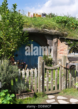 dh Lord of the Rings HOBBITON NEW ZEALAND Hobbits cottage door film set movie site Lord Rings films hobbit house