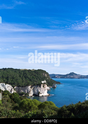 dh Hahei COROMANDEL PENINSULA NEW ZEALAND New Zealand coast line sea cliffs green scenic Stock Photo