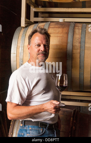 USA, Washington, Lake Chelan. Ray Sandidge, acclaimed winemaker for Lake Chelan Winery and other Washington wines. Stock Photo