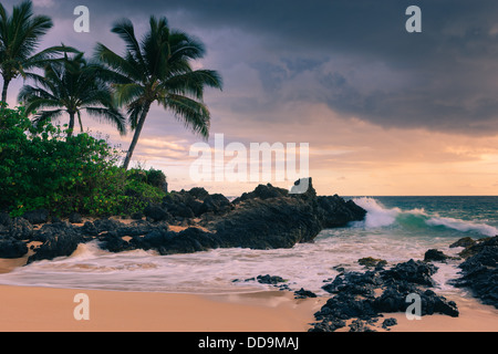 Sunset at Secret Beach, Kihei, Maui, Hawaii Stock Photo