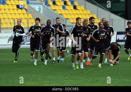 Ploiesti, Romania. Wednesday 28 August 2013  Pictured: Players training at Petrolul Ploiesti Stadium.   Re: Swansea City FC arrive to Romania for a press conference and training session, a day before their UEFA Europa League, play off round, 2nd leg, against Petrolul Ploiesti in Romania. © D Legakis/Alamy Live News Stock Photo