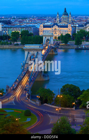 Chain Bridge, Four Seasons Hotel, Gresham Palace and St Stephen's Basilica at Dusk, Budapest, Hungary, East Central Europe, Stock Photo