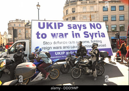 Trafalgar Square, London, UK . 31st Aug, 2013. Stop the War Coalition Syria war demonstration Trafalgar Square London 31/08/2013 Credit:  JOHNNY ARMSTEAD/Alamy Live News Stock Photo