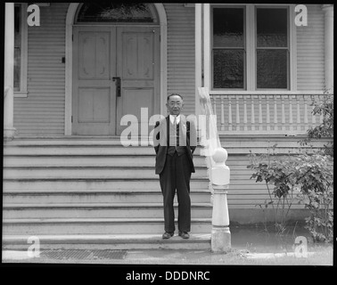 Florin, California. Reverend Naito (Buddhist) on steps of his church prior to evacuation. 537851 Stock Photo