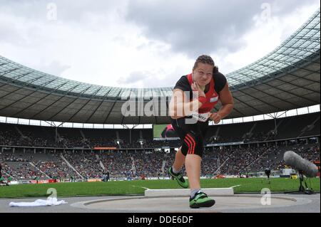 Germany's  Christina Schwanitz in action during the shot put competition of the international athletics meet ISTAF at Olympiastadion in Berlin, Germany, 01 September 2013.  Photo: SOEREN STACHE Stock Photo