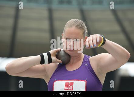 Germany's Nadine Kleinert in action during the shot put competition of the international athletics meet ISTAF at Olympiastadion in Berlin, Germany, 01 September 2013.  Photo: SOEREN STACHE Stock Photo