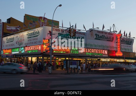 NATHANS FAMOUS HOT DOG STAND SURF AVENUE CONEY ISLAND BROOKLYN NEW YORK USA Stock Photo