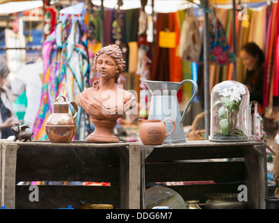 Flea Market in Gloucester Green, central Oxford- at an antique stall 3 Stock Photo