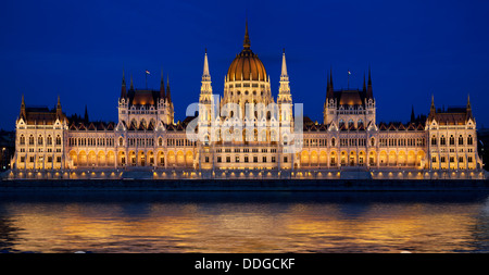 Budapest, Hungary, the Hungarian parliament building and Danube river at night Stock Photo