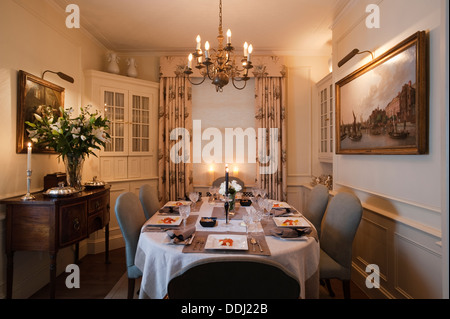 British formal dining room designed by Jennie Elias Stock Photo