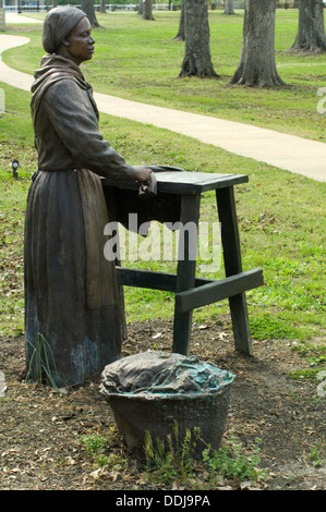 Statue of a freed slave woman ironing at Union Army's Contraband Camp in Corinth MS, 1862-1864. Digital photograph Stock Photo
