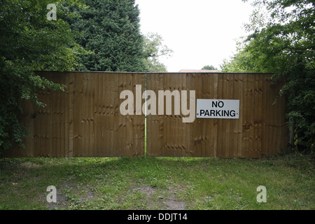 no parking sign on gate. Roche Abbey, Maltby, Rotherham, South Yorkshire Stock Photo