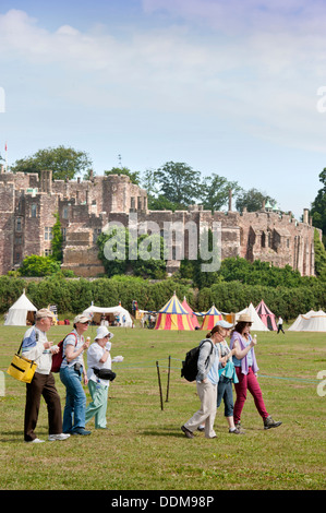 The 'Berkeley Skirmish' medieval reenactments at Berkeley Castle near Gloucester where the 500th anniversary of the battle of Fl Stock Photo