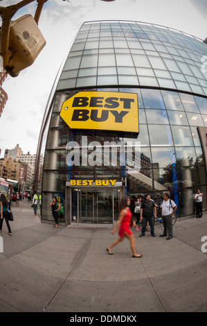 The Best Buy electronics store in Union Square in New York Stock Photo