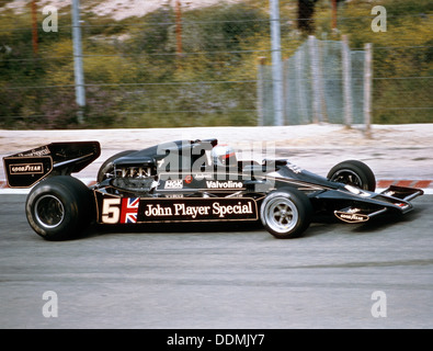 Mario Andretti racing a JPS Lotus-Cosworth 78, Spanish Grand Prix