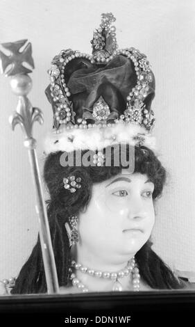 Royal funeral effigy of Queen Anne, Westminster Abbey, London, 1945-1980. Artist: Eric de Maré Stock Photo