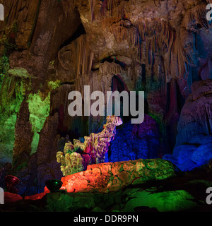 Stalactite formation in the Assembling Dragon Cave, Yangshuo, Guilin, Guangxi Province, China Stock Photo