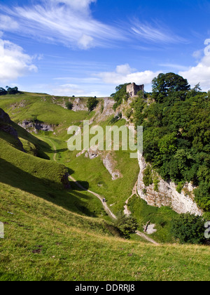 Cave Dale and Peveril Castle in the Hope Valley, Peak District National Park Stock Photo