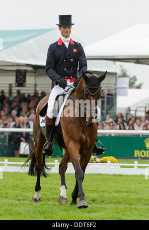 Burghley Horse Trials, Stamford, Lincolnshire, UK. 6th September 2013. William Fox-Pitt and PARKLANE HAWK - The Dressage phase,  Land Rover Burghley Horse Trials  Credit:  Nico Morgan/Alamy Live News Stock Photo
