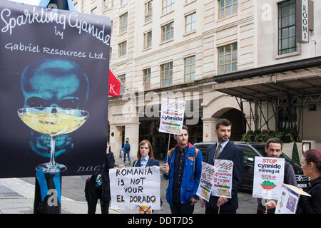 London, UK. 06th Sep, 2013. Romanians hold a protest outside the Holborn offices of  RM Gold in London, who plan to open a vast open cast gold mine that will have, thanks to cyanide leaching processes, serious environmental as well as cultural and socialogical consequences. Credit:  Paul Davey/Alamy Live News Stock Photo