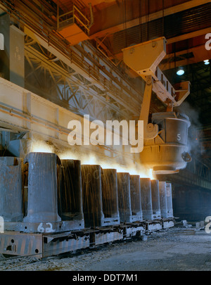 Teeming (pouring) steel ingots, Park Gate Iron and Steel Co, Rotherham, South Yorkshire, 1965. Artist: Michael Walters Stock Photo