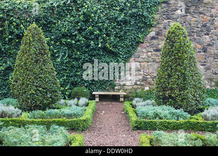 Dunbar's Close Garden, Old Town, Edinburgh, Scotland, United Kingdom, Europe Stock Photo