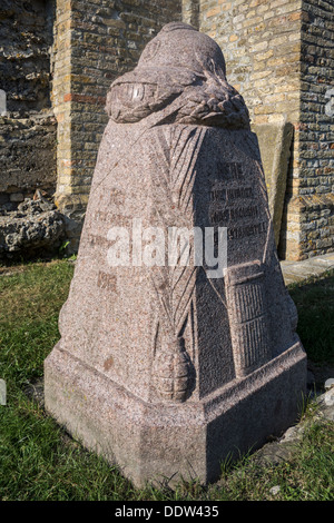 First World War One demarcation stone at the Onze-Lieve-Vrouwhoekje / Our Lady's corner, Stuivekenskerke, West Flanders, Belgium Stock Photo