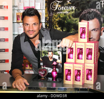 Northampton, UK. 7th Sep, 2013. Peter Andre's Fragrance Launch Signing at The Perfume Shop, Grosvenor Centre, Northampton, UK September 7th 2013 Photo by Keith Mayhew/Alamy Live News Stock Photo