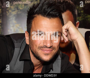 Northampton, UK. 7th Sep, 2013. Peter Andre's Fragrance Launch Signing at The Perfume Shop, Grosvenor Centre, Northampton, UK September 7th 2013 Photo by Keith Mayhew/Alamy Live News Stock Photo