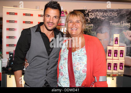 Northampton, UK. 7th Sep, 2013. Peter Andre's Fragrance Launch Signing at The Perfume Shop, Grosvenor Centre, Northampton, UK September 7th 2013 Photo by Keith Mayhew/Alamy Live News Stock Photo