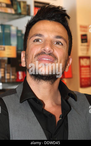 Northampton, UK. 7th Sep, 2013. Peter Andre's Fragrance Launch Signing at The Perfume Shop, Grosvenor Centre, Northampton, UK September 7th 2013 Photo by Keith Mayhew/Alamy Live News Stock Photo