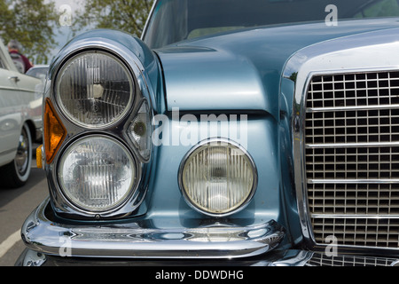 Detail of car Mercedes-Benz 280 SE (W111) coupe