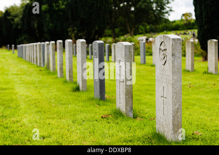 Royal Navy WW2 Gravestones Stock Photo - Alamy