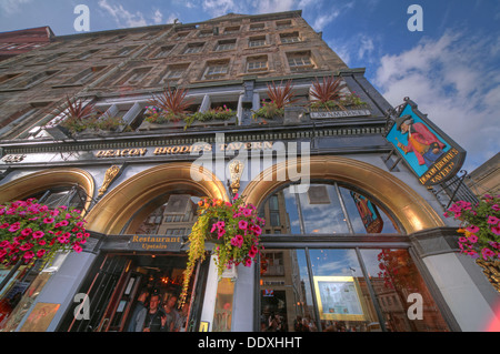 Deacon Brodies Tavern, Royal Mile, EDN, Edinburgh City, Scotland, UK - looking upwards Stock Photo