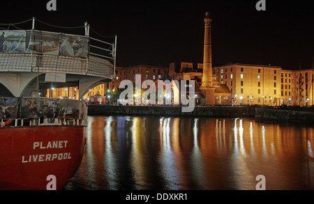 Planet Liverpool light ship at the Albert Dock, at Nighttime Liverpool, Merseyside, England, UK, L3 Stock Photo