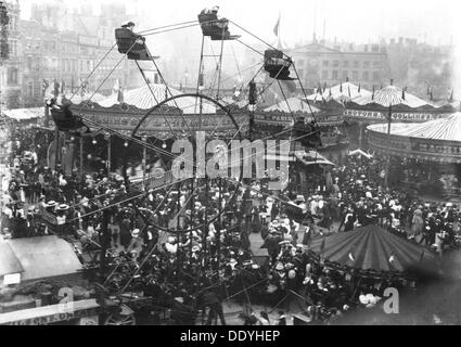 Ferris Wheel and Carousel, Goose Fair, Nottingham, Nottinghamshire ...