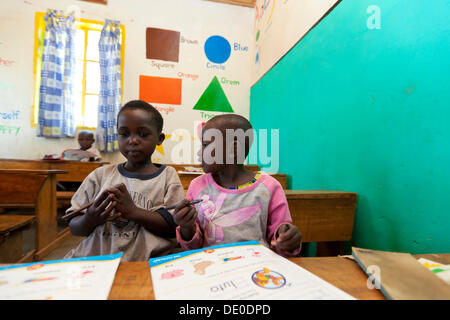 School children in a small school on the outskirts of Musanze Stock Photo