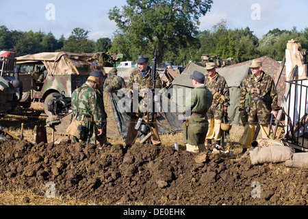 Soldiers digging the Trenches re-enactors in Battle at the Victory Show at Cosby Stock Photo