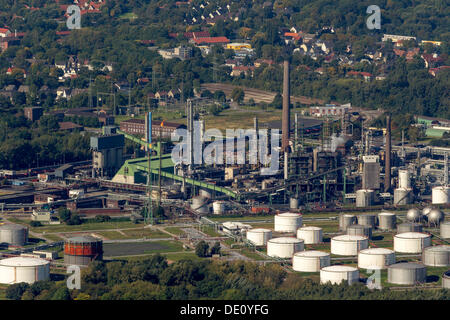 Aerial view, Horst oil refinery, owned by Aral, Gelsenkirchen-Buer, Ruhr area, North Rhine-Westphalia Stock Photo