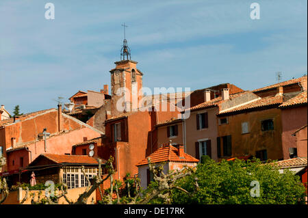 Village of Roussillon, labelled Les Plus Beaux Villages de France, The Most Beautiful Villages of France, Luberon, Provence Stock Photo