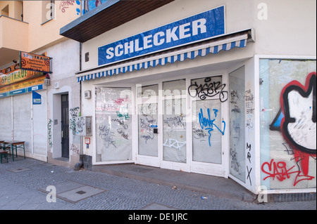Berlin, Germany, closed Schlecker store at Nettelbeckplatz Stock Photo