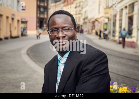 Halle, Germany, Karamba Diaby, Bundestag candidate of the SPD for Halle an der Saale Stock Photo